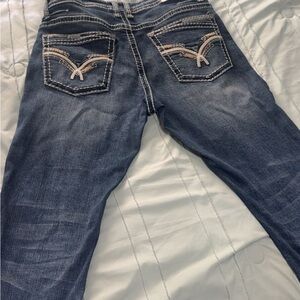 Stylish Blue Jeans with Embroidered Pockets